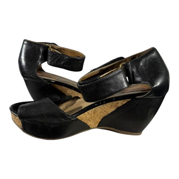Miz Mooz Women’s 8.5 Black Leather Cork Wedge Sandals Ankle Strap Comfort Shoe - Picture 6 of 8